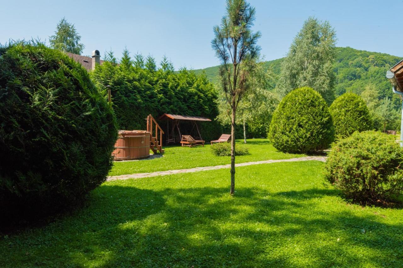 VárLak Sub Cetate Exterior foto